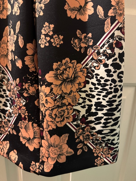 GUESS Body Con Floral & Animal Print scuba like fabric Dress XS - Picture 13 of 14